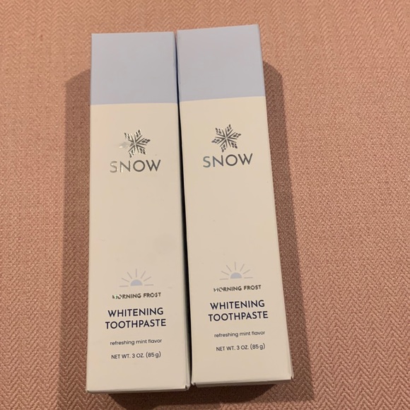 2 boxes of new snow whitening toothpaste. - Picture 1 of 3